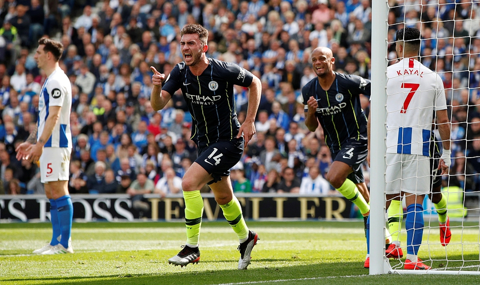 足球报：申花将利用今年最后两场亚冠来决定人员的去留（足球报：申花将以本年末两场亚冠检验阵容，敲定人员去留）