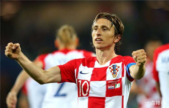 篮网爆冷胜绿军，三分雨浇灭凯尔特人反扑火焰（篮网冷擒绿军，三分狂潮浇熄凯尔特人反扑）