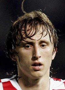 阿拉维斯vs塞尔塔：德尼斯-苏亚雷斯、阿莱尼亚首发，马科斯-阿隆索、阿斯帕斯出战（阿拉维斯对阵塞尔塔：德尼斯-苏亚雷斯、阿莱尼亚先发，马科斯-阿隆索、阿斯帕斯登场）