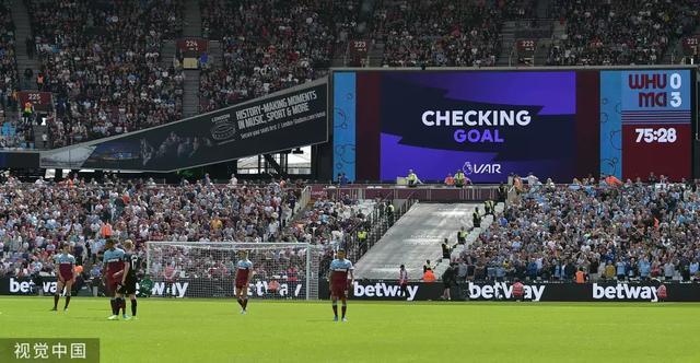 拉菲尼亚否认转会沙特传闻：不知道假新闻哪来的，真是无语（拉菲尼亚驳斥赴沙特传言：不知假消息从何而来，令人无语）